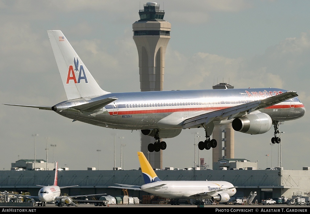 Aircraft Photo of N658AA | Boeing 757-223 | American Airlines | AirHistory.net #50121