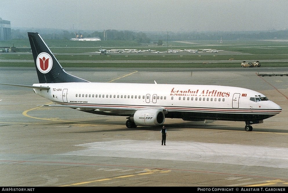 Aircraft Photo of TC-APA | Boeing 737-4S3 | Istanbul Airlines | AirHistory.net #50159