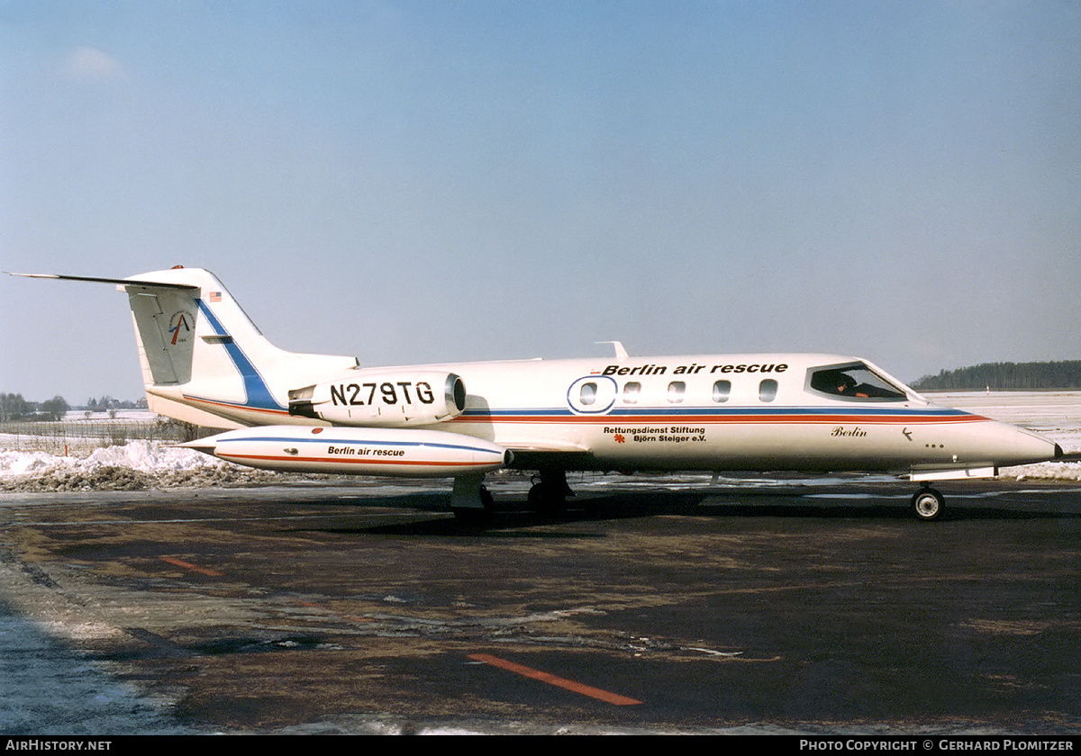Aircraft Photo of N279TG | Gates Learjet 25D | Berlin Air Rescue | AirHistory.net #50310