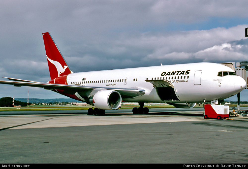 Aircraft Photo of VH-EAO | Boeing 767-238/ER | Qantas | AirHistory.net #50493