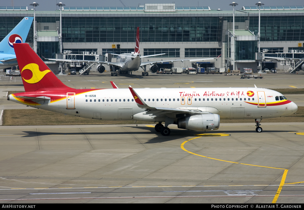 Aircraft Photo of B-1658 | Airbus A320-232 | Tianjin Airlines | AirHistory.net #50770