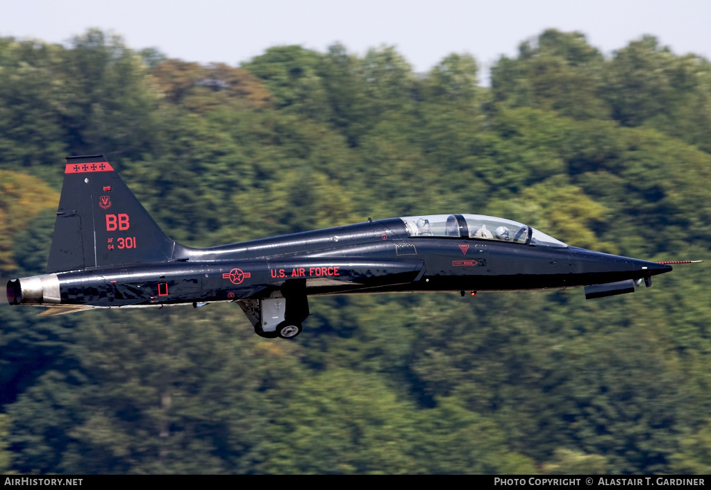 Aircraft Photo of 64-13301 / AF64-301 | Northrop T-38A Talon | USA - Air Force | AirHistory.net #50869