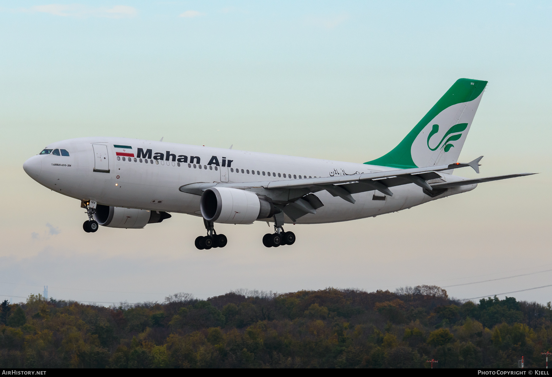 Aircraft Photo of EP-MNV | Airbus A310-304/ET | Mahan Air | AirHistory.net #51066
