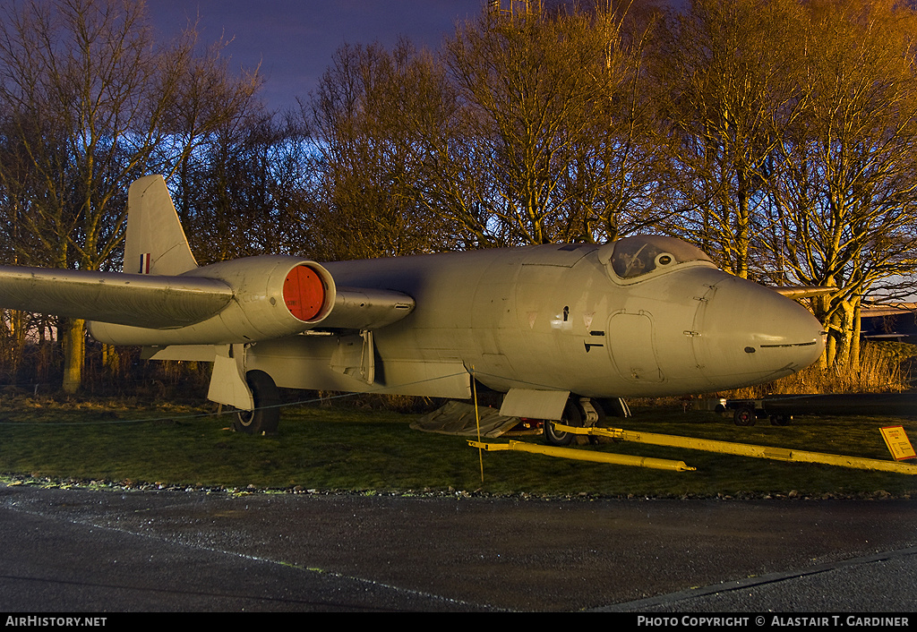 Aircraft Photo of WH846 | English Electric Canberra T4 | UK - Air Force | AirHistory.net #51083