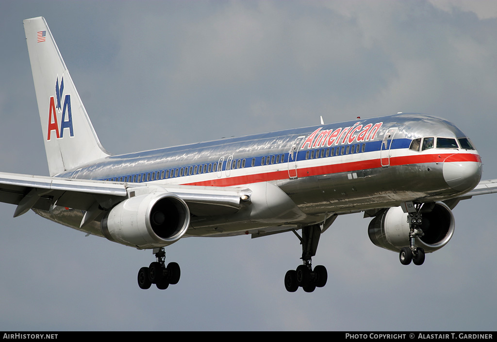 Aircraft Photo of N653A | Boeing 757-223 | American Airlines | AirHistory.net #51143