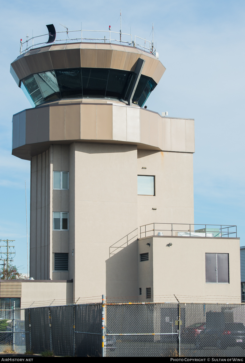 Airport photo of Victoria - International (CYYJ / YYJ) in British Columbia, Canada | AirHistory.net #51160