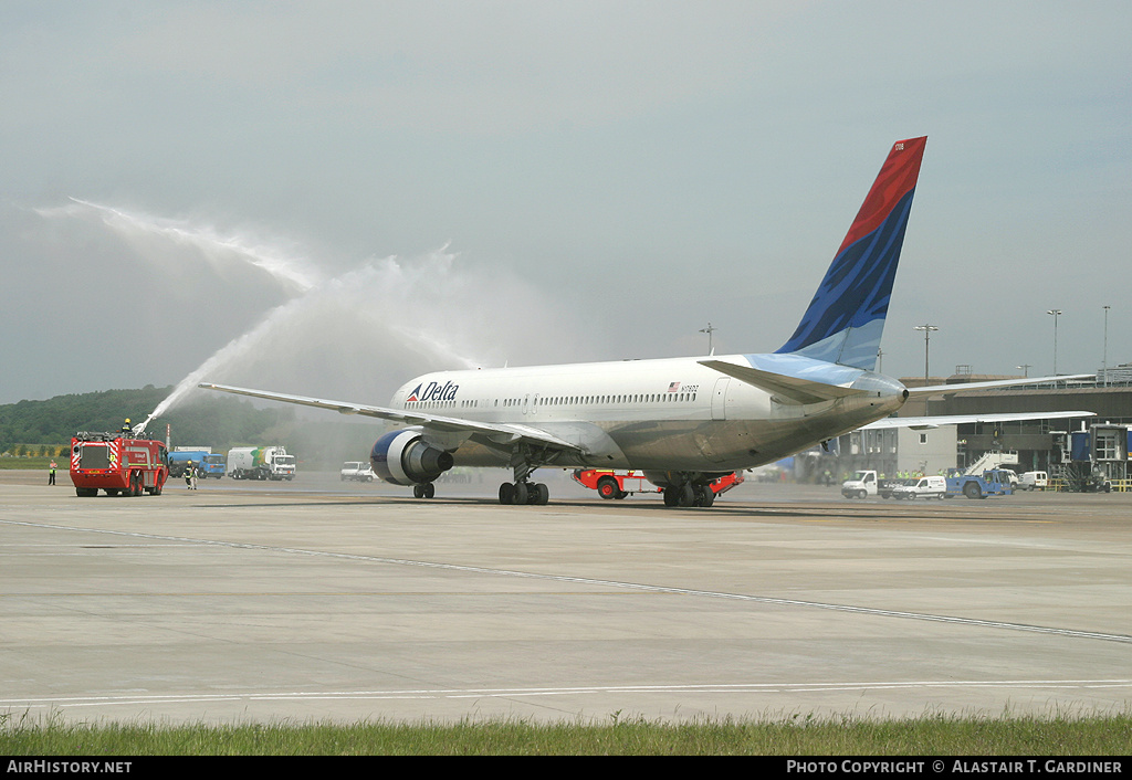 Aircraft Photo of N178DZ | Boeing 767-332/ER | Delta Air Lines | AirHistory.net #51182