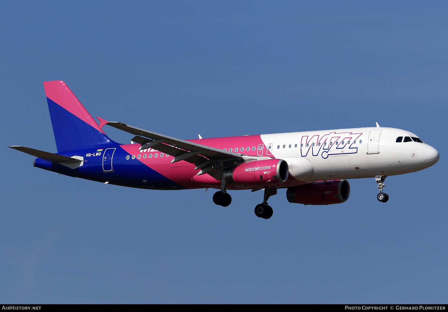 Aircraft Photo of HA-LWQ | Airbus A320-232 | Wizz Air | AirHistory.net #51234
