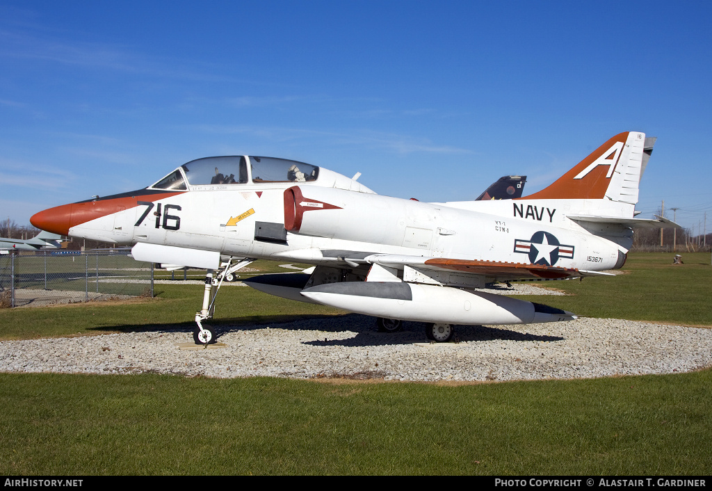 Aircraft Photo of 153671 | Douglas TA-4J Skyhawk | USA - Navy | AirHistory.net #51425