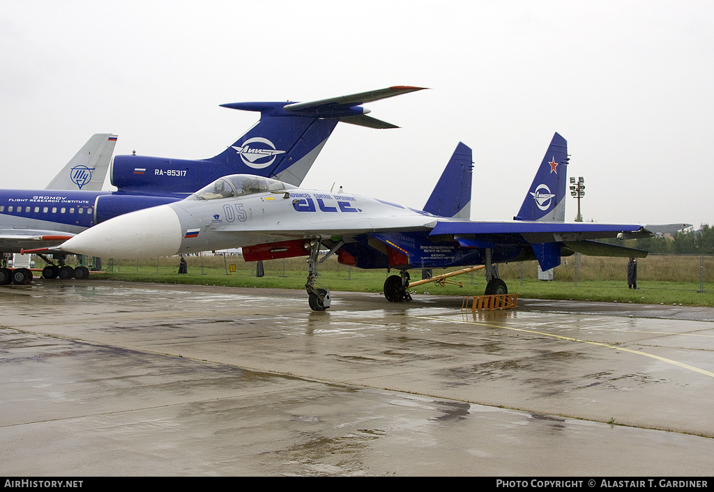 Aircraft Photo of 05 | Sukhoi Su-27LL | Gromov Flight Research Institute | AirHistory.net #51614