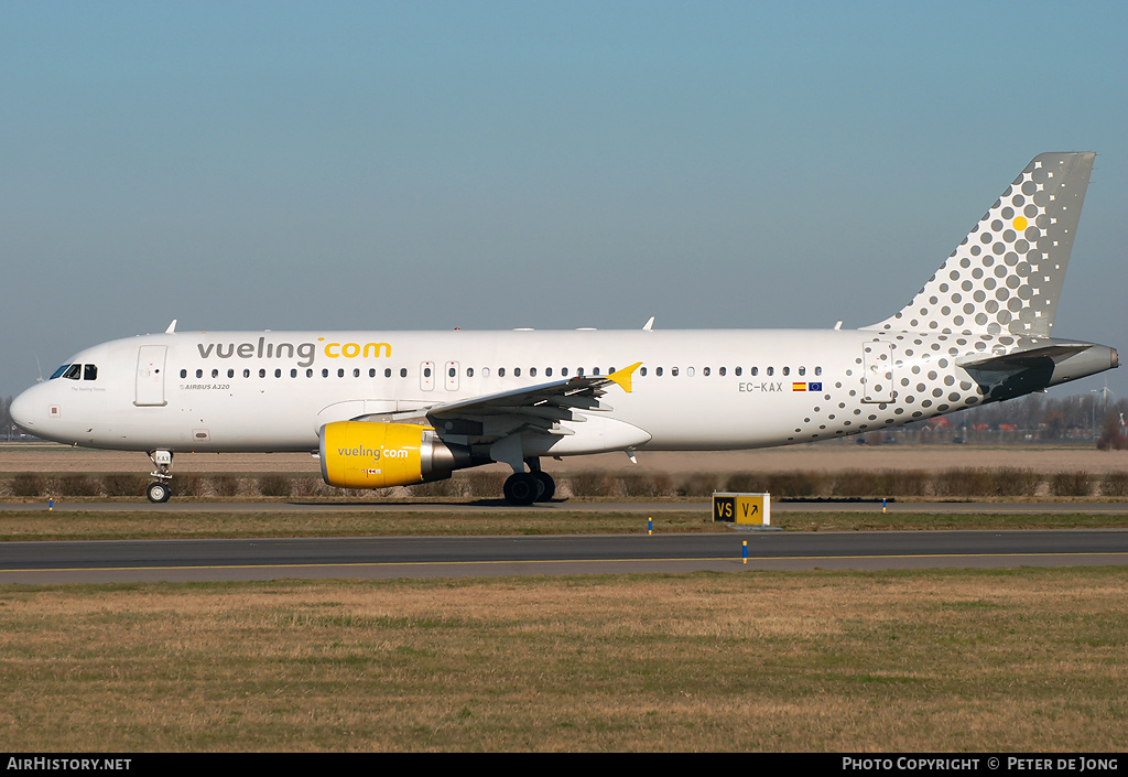 Aircraft Photo of EC-KAX | Airbus A320-214 | Vueling Airlines | AirHistory.net #51919