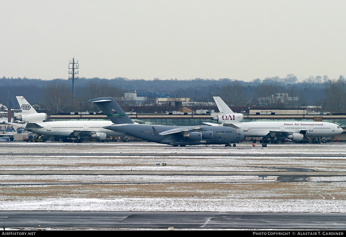 Aircraft Photo of 00-0180 / 00180 | Boeing C-17A Globemaster III | USA - Air Force | AirHistory.net #51954