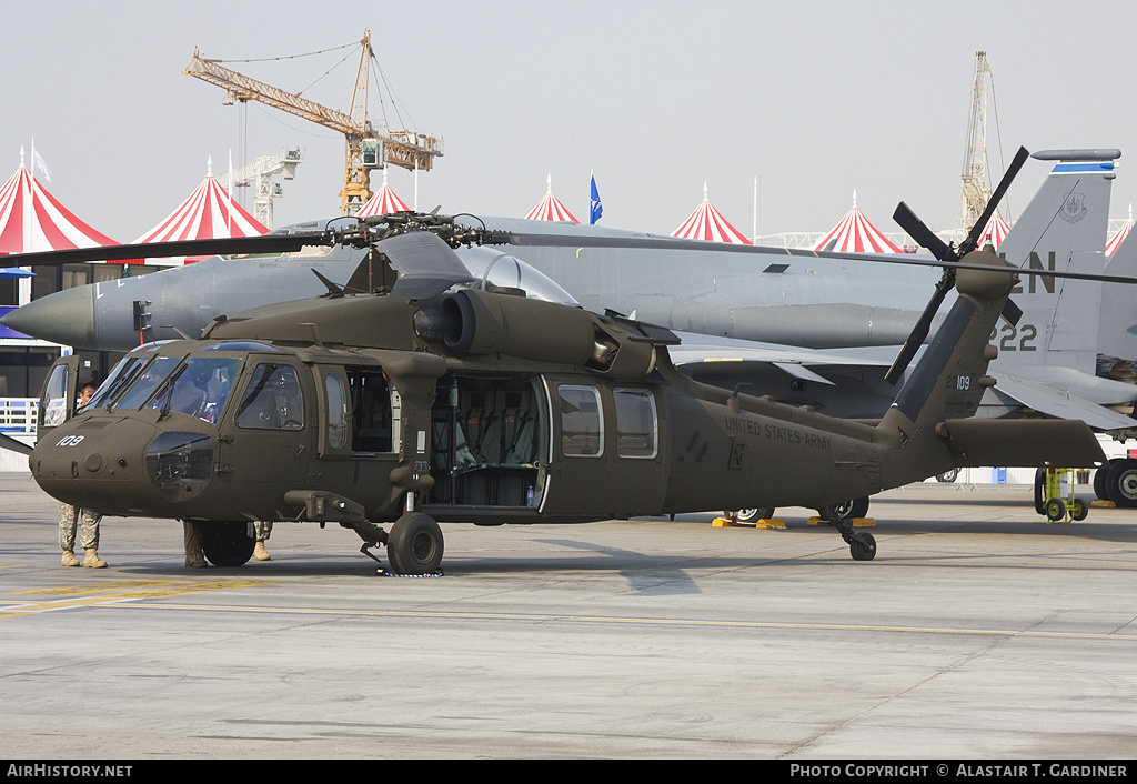 Aircraft Photo of 08-20109 / 20109 | Sikorsky UH-60M Black Hawk (S-70A) | USA - Army | AirHistory.net #52030