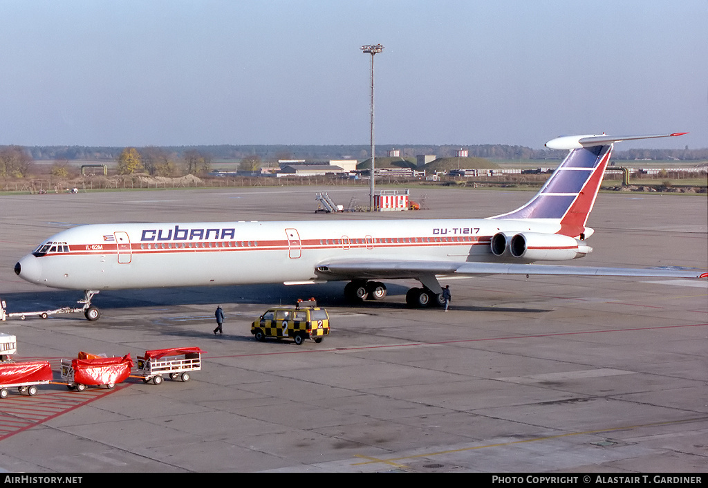 Aircraft Photo of CU-T1217 | Ilyushin Il-62M | Cubana | AirHistory.net #52063