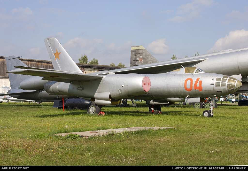 Aircraft Photo of 04 red | Ilyushin Il-28 | Russia - Air Force | AirHistory.net #52593