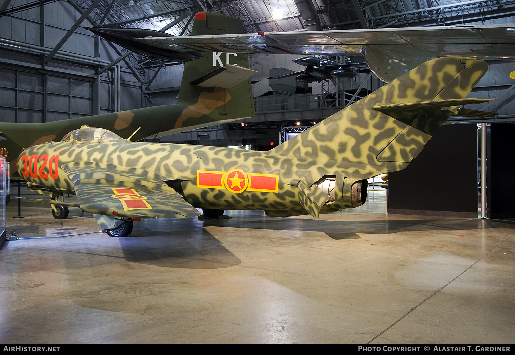 Aircraft Photo of 3020 | Mikoyan-Gurevich MiG-17F | Vietnam - Air Force | AirHistory.net #52595