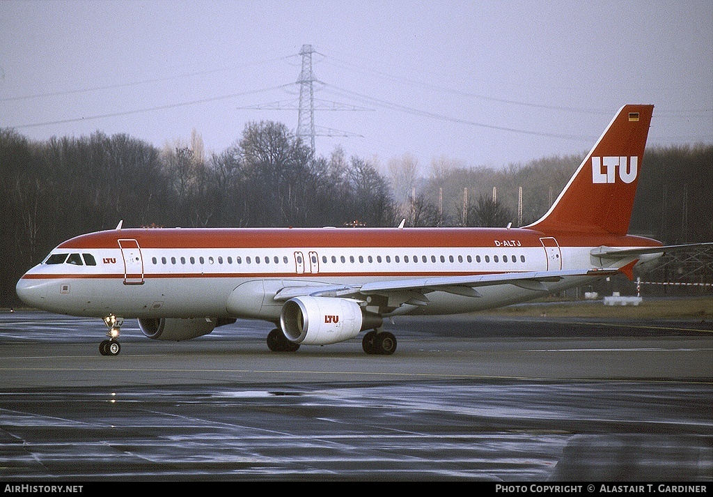Aircraft Photo of D-ALTJ | Airbus A320-214 | LTU - Lufttransport-Unternehmen | AirHistory.net #52895