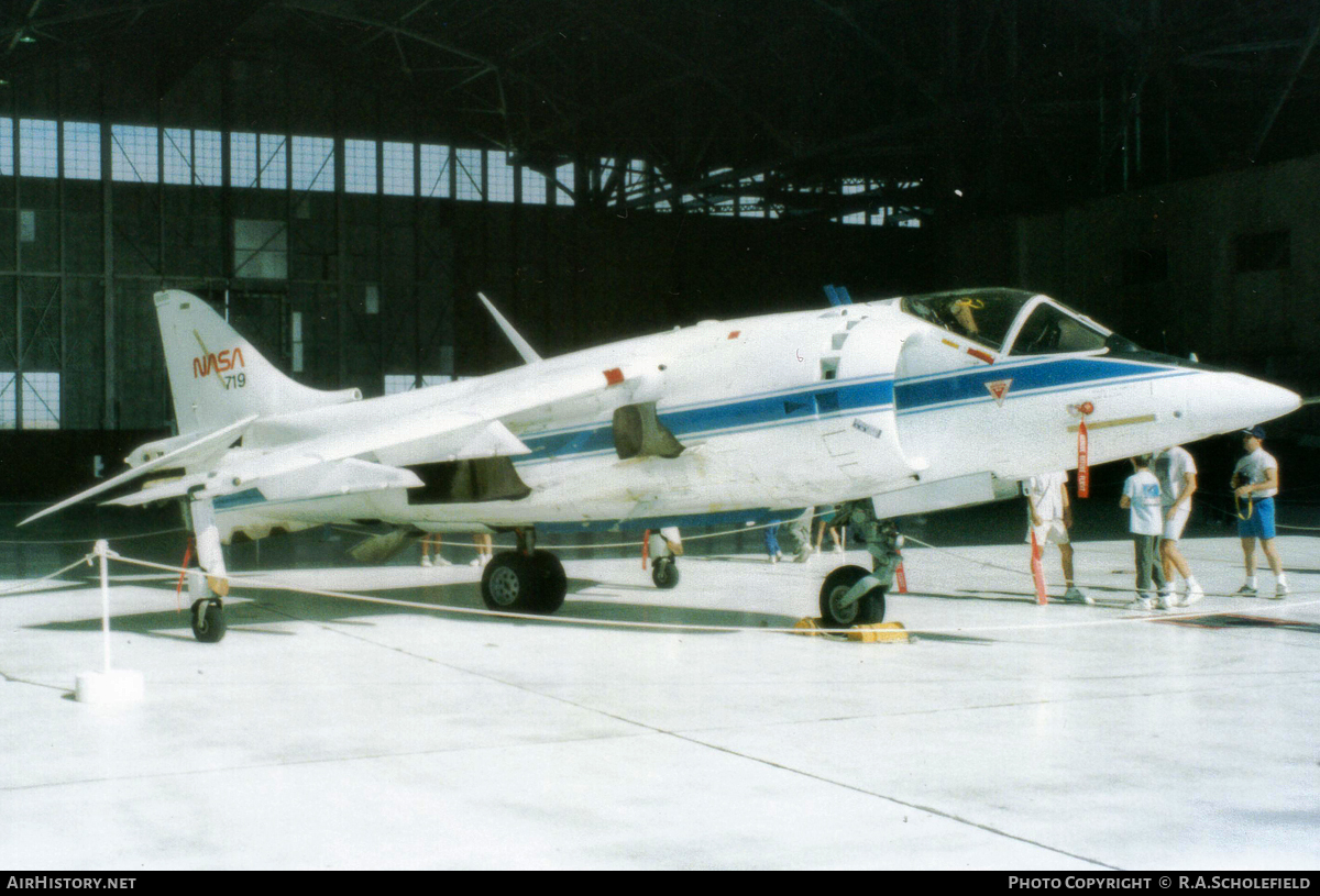 Aircraft Photo of NASA 719 | Hawker Siddeley AV-8C Harrier | NASA - National Aeronautics and Space Administration | AirHistory.net #53095