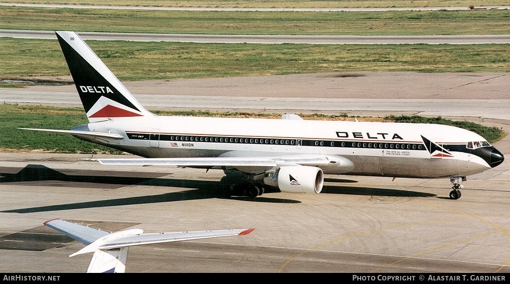 Aircraft Photo of N111DN | Boeing 767-232 | Delta Air Lines | AirHistory.net #53123