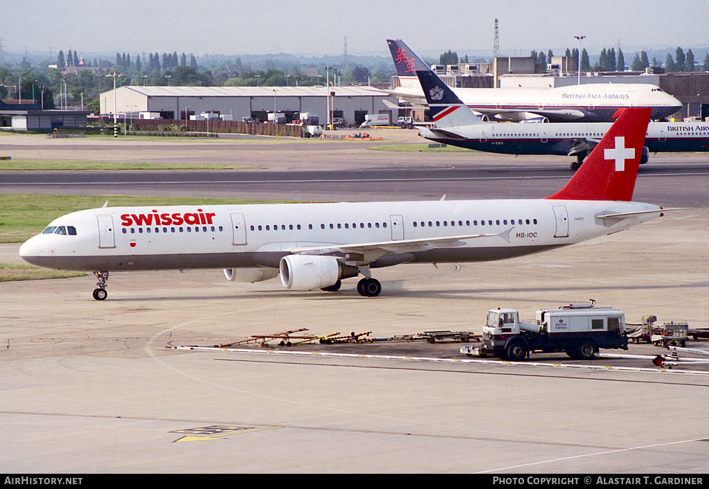 Aircraft Photo of HB-IOC | Airbus A321-111 | Swissair | AirHistory.net #53228