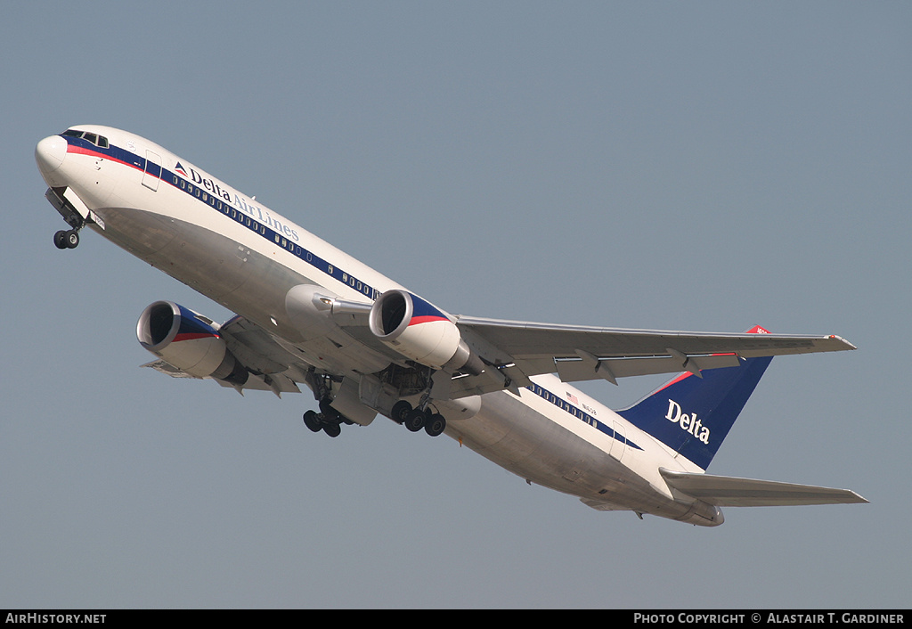 Aircraft Photo of N1608 | Boeing 767-332/ER | Delta Air Lines | AirHistory.net #53264