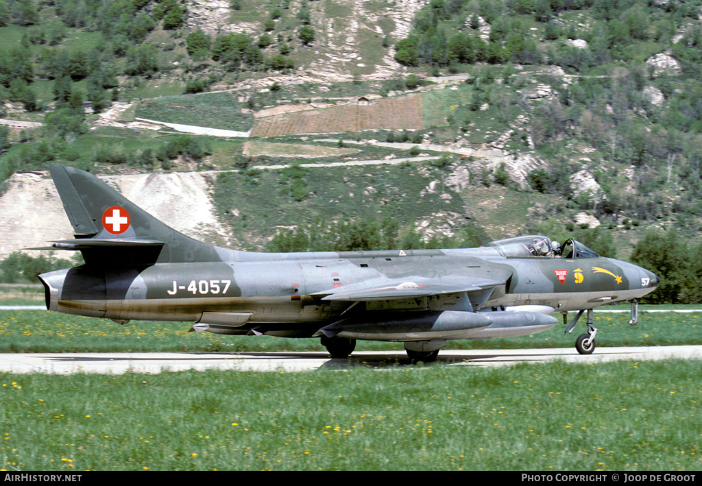 Aircraft Photo of J-4057 | Hawker Hunter F58 | Switzerland - Air Force | AirHistory.net #53311
