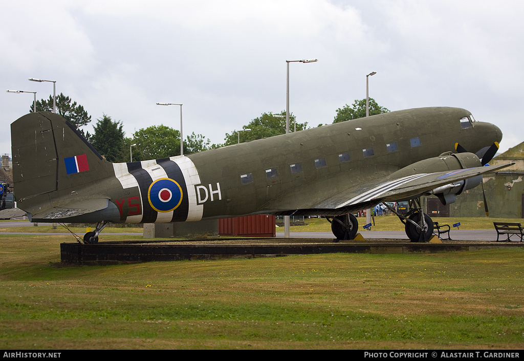 Aircraft Photo of FZ626 | Douglas C-47B Dakota Mk.4 | UK - Air Force | AirHistory.net #53318