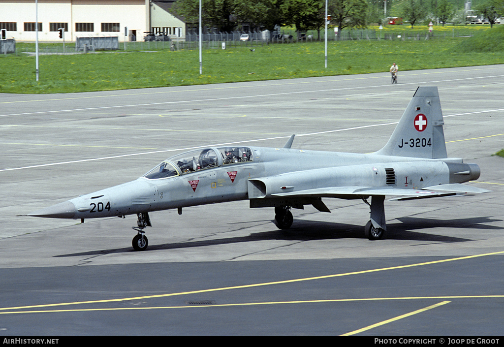 Aircraft Photo of J-3204 | Northrop F-5F Tiger II | Switzerland - Air Force | AirHistory.net #53673