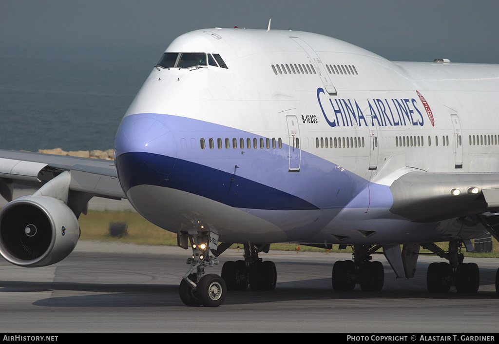 Aircraft Photo of B-18203 | Boeing 747-409 | China Airlines | AirHistory.net #53697