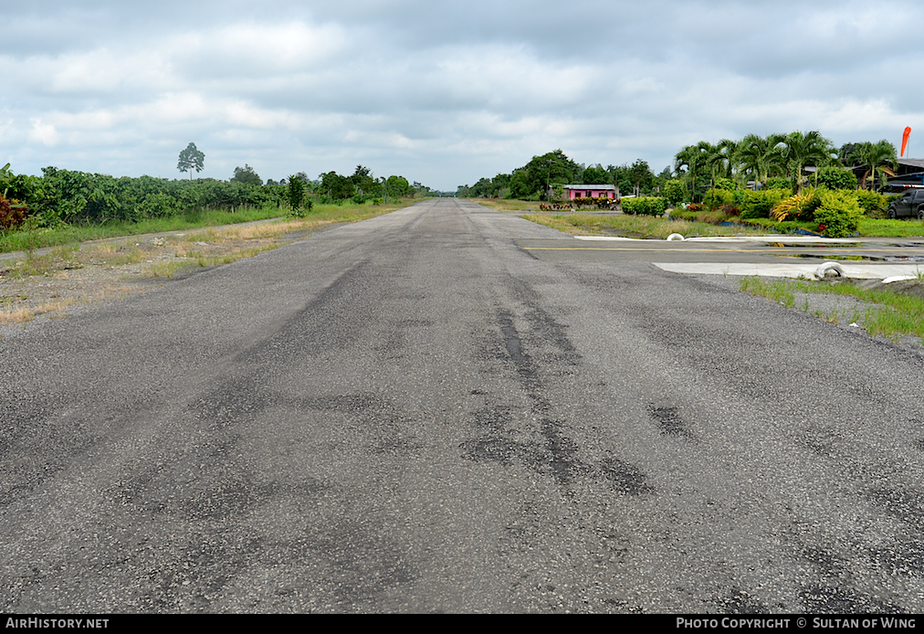 Airport photo of El Piedrero (SEEP) in Ecuador | AirHistory.net #53728