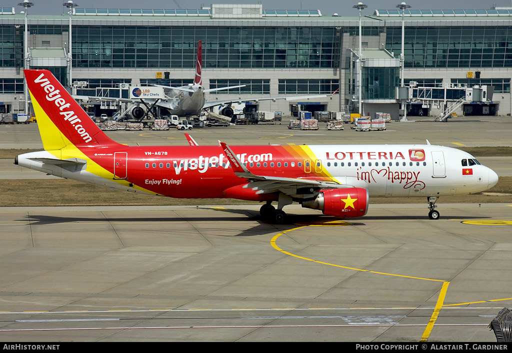 Aircraft Photo of VN-A678 | Airbus A320-214 | VietJet Air | AirHistory.net #53826