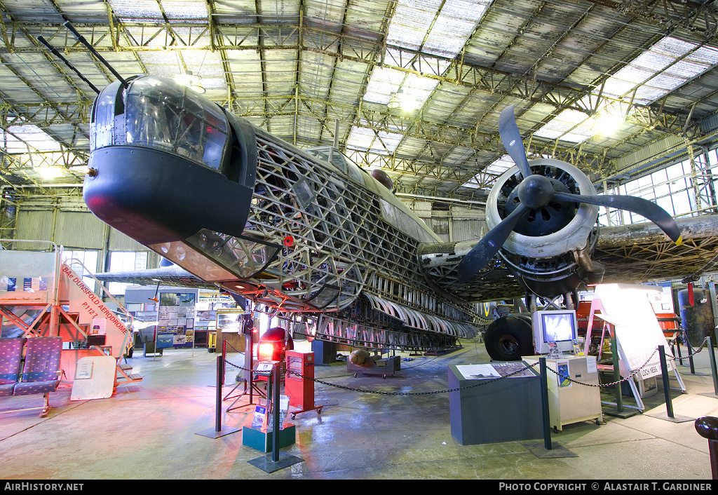 Aircraft Photo of N2980 | Vickers Wellington Mk1A | UK - Air Force | AirHistory.net #53951