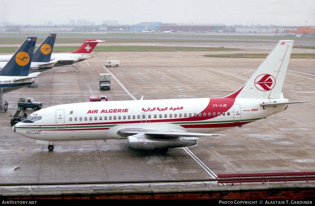 Aircraft Photo of 7T-VJB | Boeing 737-2T4/Adv | Air Algérie | AirHistory.net #53972