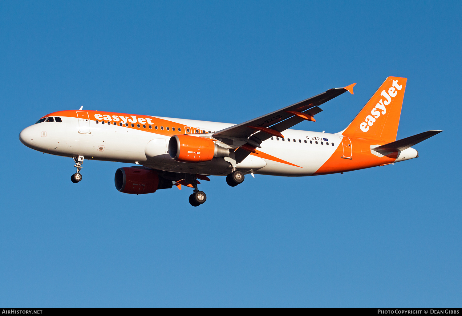 Aircraft Photo of G-EZTB | Airbus A320-214 | EasyJet | AirHistory.net #54004