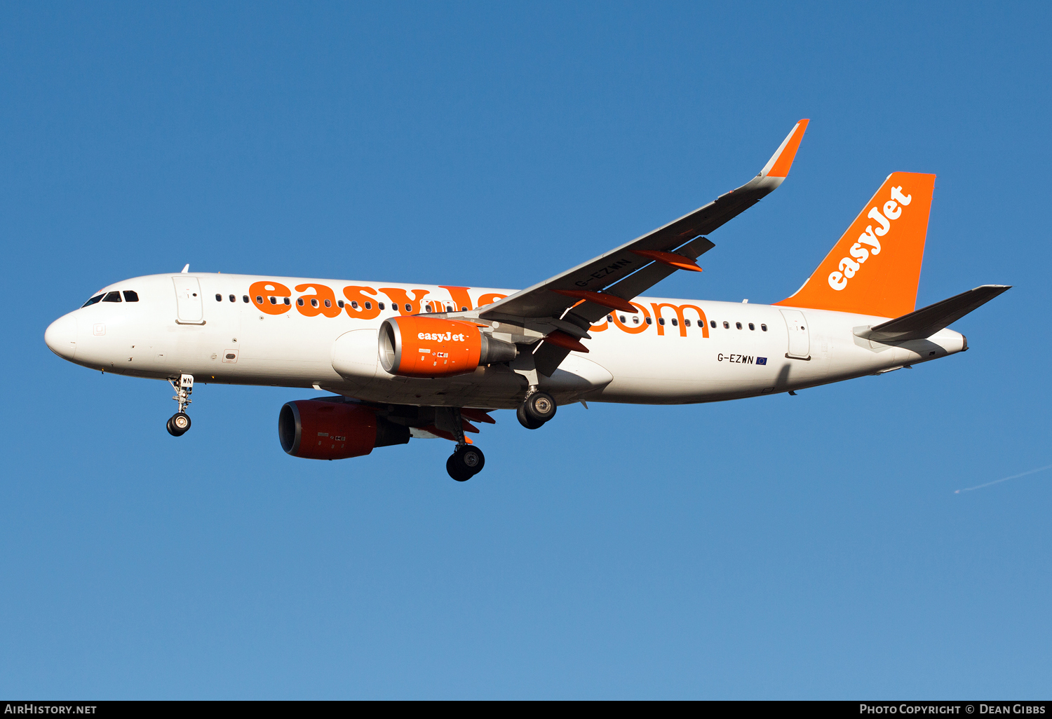 Aircraft Photo of G-EZWN | Airbus A320-214 | EasyJet | AirHistory.net #54022