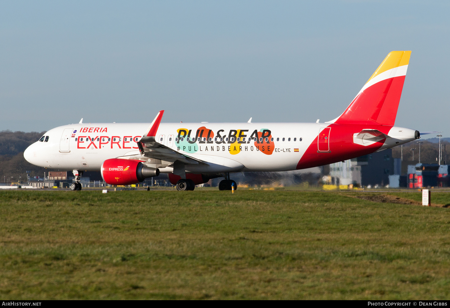 Aircraft Photo of EC-LYE | Airbus A320-216 | Iberia Express | AirHistory.net #54076