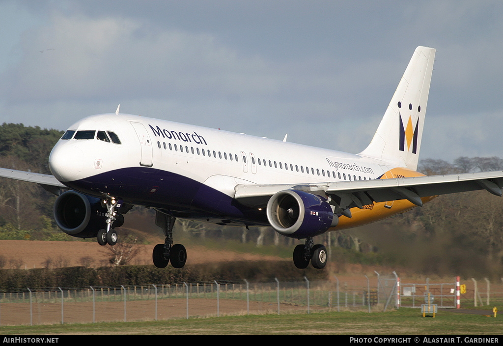 Aircraft Photo of G-OZBB | Airbus A320-211 | Monarch Airlines | AirHistory.net #54137