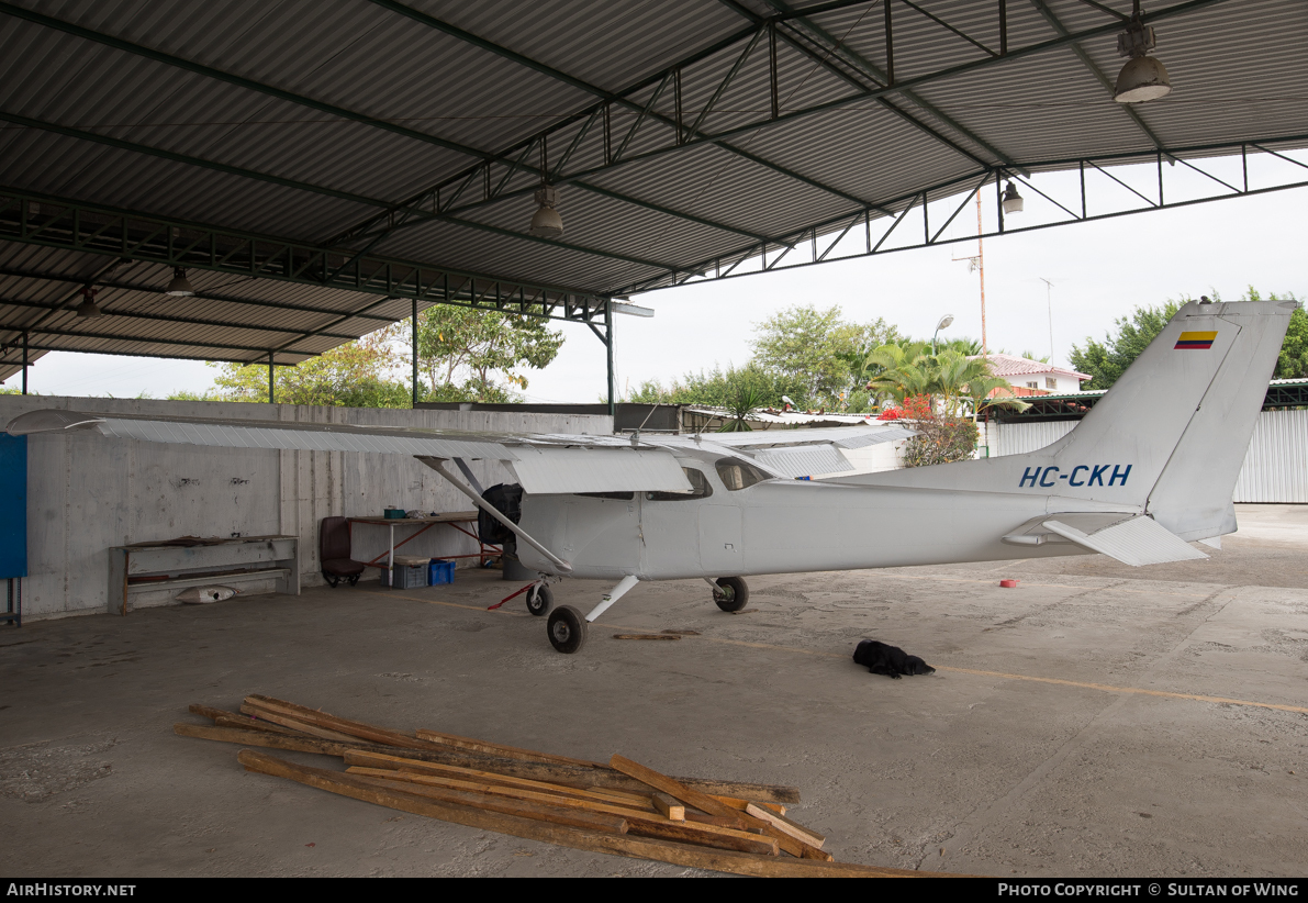 Aircraft Photo of HC-CKH | Cessna 172N | AirHistory.net #54151