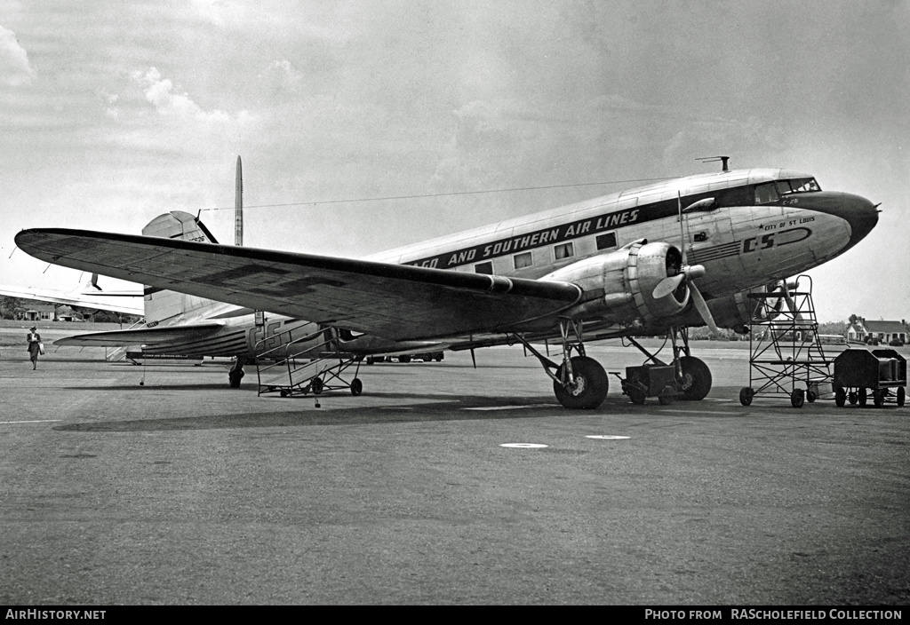 Aircraft Photo of N25626 / NC25626 | Douglas DC-3-322 | Chicago & Southern Air Lines | AirHistory.net #54175