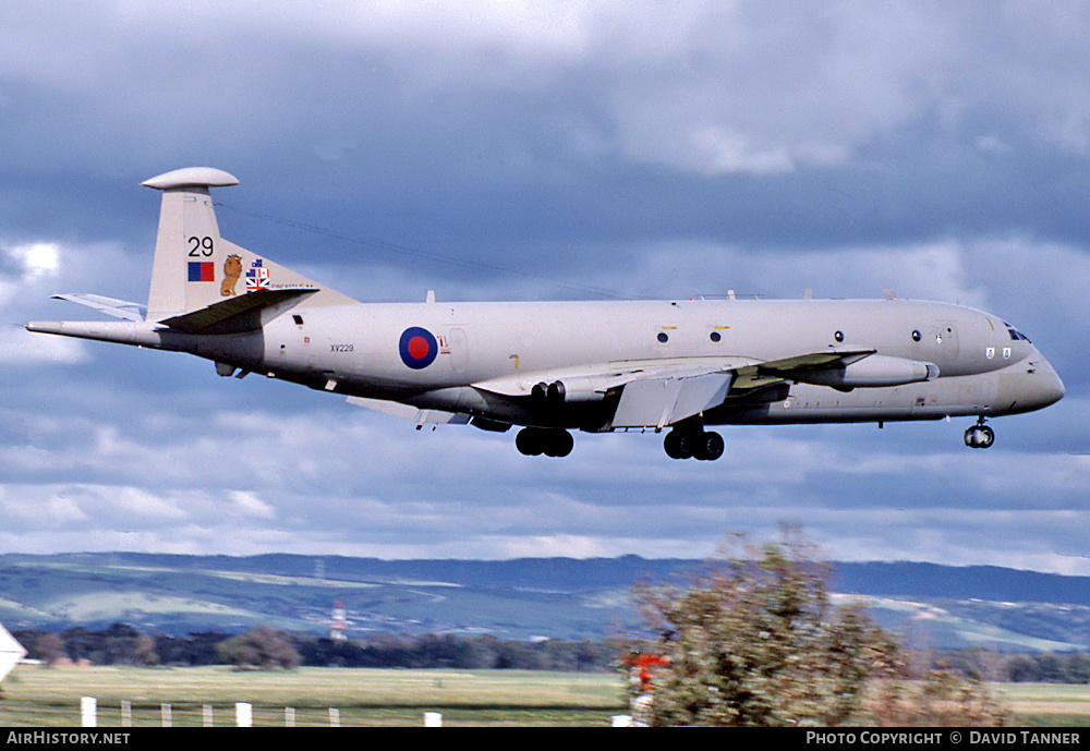 Aircraft Photo of XV229 | Hawker Siddeley Nimrod MR1 | UK - Air Force | AirHistory.net #54245