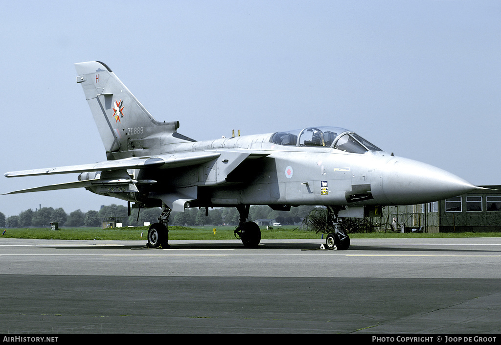Aircraft Photo of ZE889 | Panavia Tornado F3 | UK - Air Force | AirHistory.net #54542