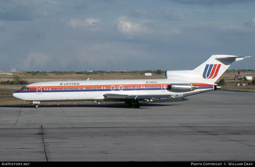 Aircraft Photo of N7462U | Boeing 727-222/Adv | United Airlines | AirHistory.net #54692