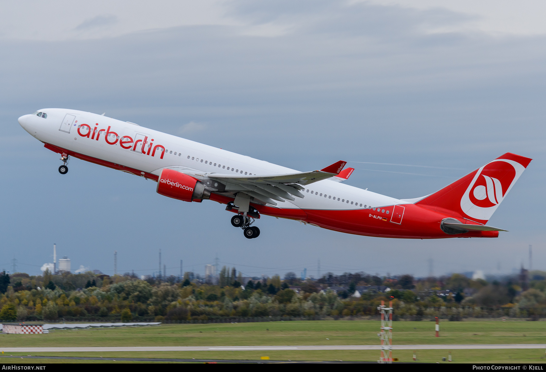 Aircraft Photo of D-ALPH | Airbus A330-223 | Air Berlin | AirHistory.net #54710