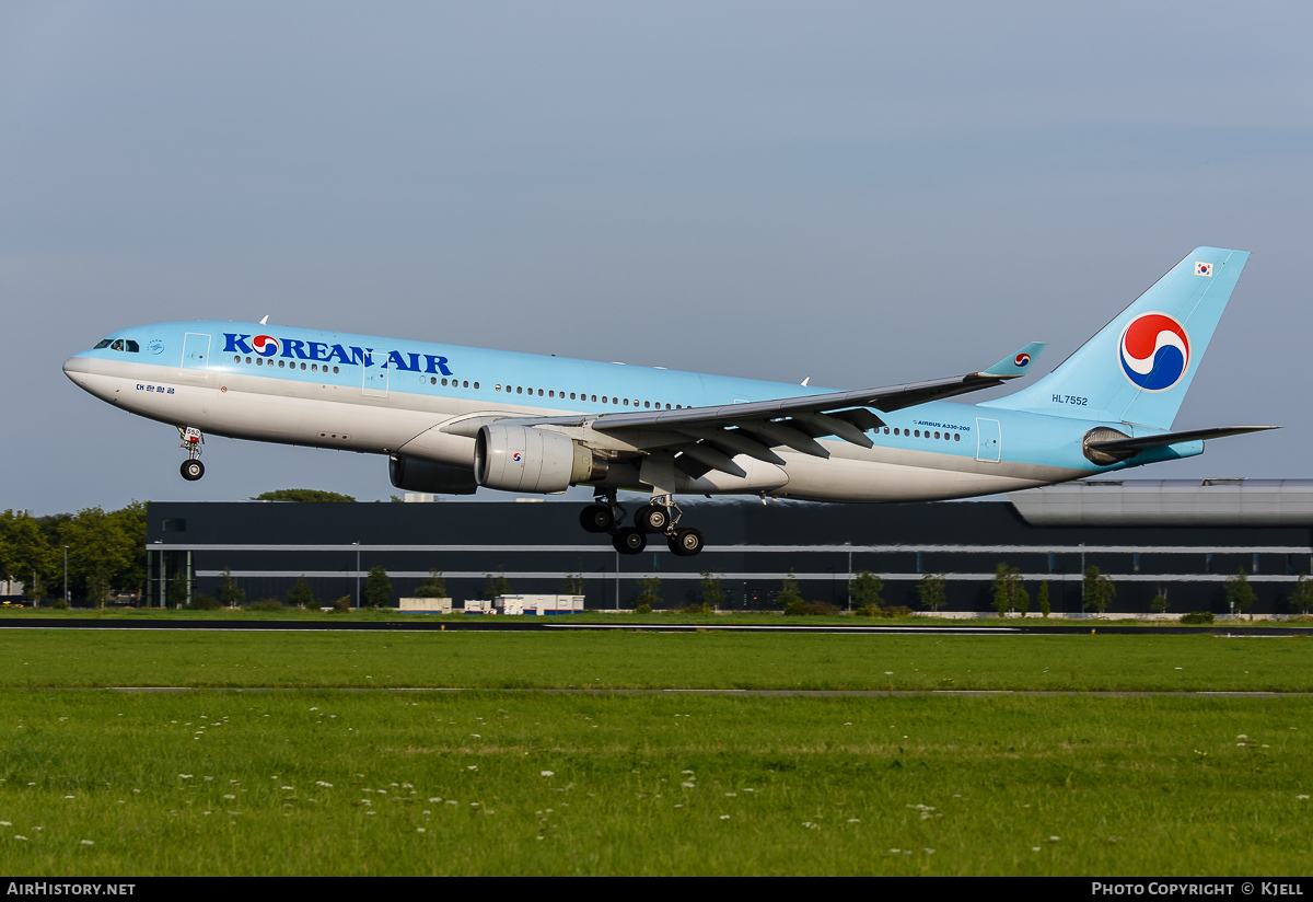 Aircraft Photo of HL7552 | Airbus A330-223 | Korean Air | AirHistory.net #54783