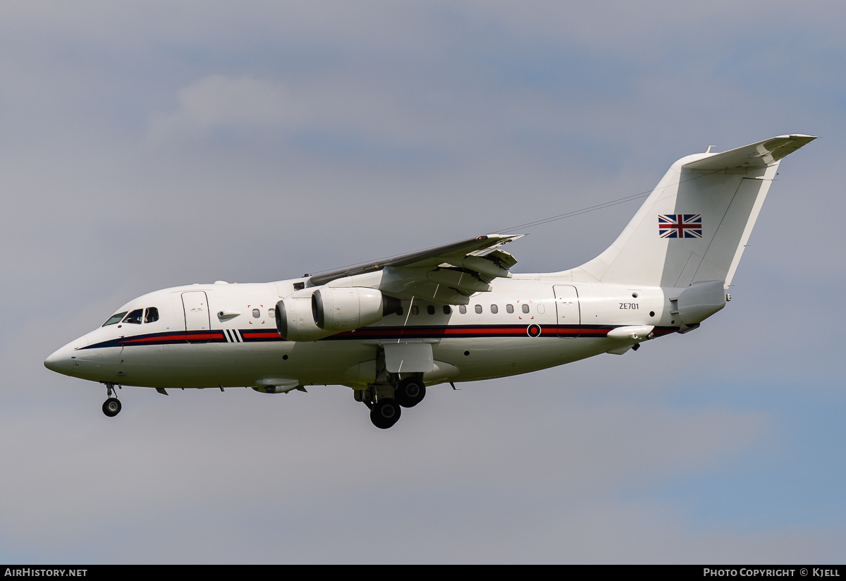 Aircraft Photo of ZE701 | British Aerospace BAe-146 CC.2 | UK - Air Force | AirHistory.net #54819