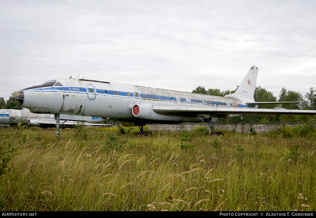Aircraft Photo of 46 red | Tupolev Tu-104AK | Russia - Air Force | AirHistory.net #55043