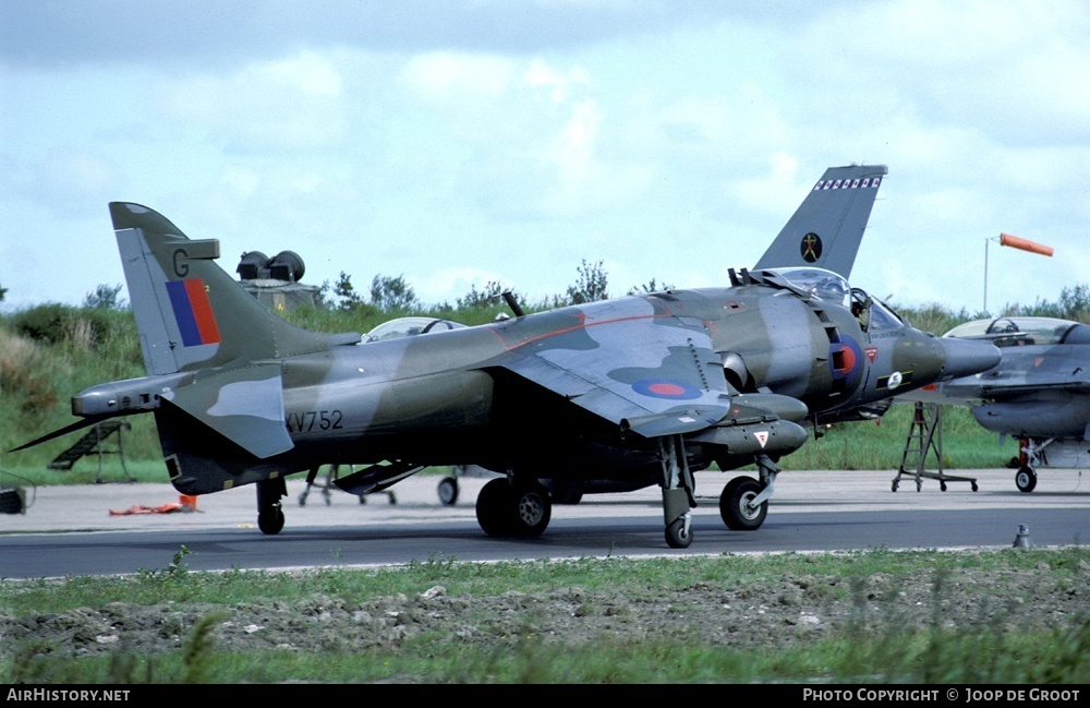 Aircraft Photo of XV752 | Hawker Siddeley Harrier GR3 | UK - Air Force | AirHistory.net #55135