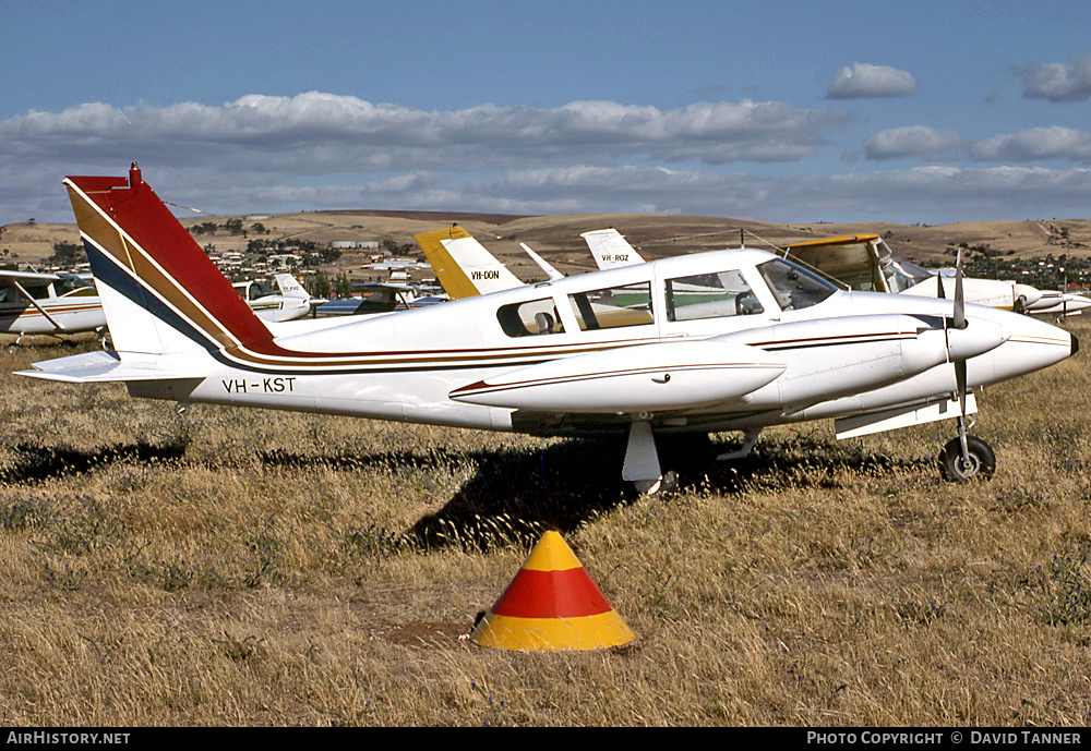 Aircraft Photo of VH-KST | Piper PA-30-160 Twin Comanche B | AirHistory.net #55234