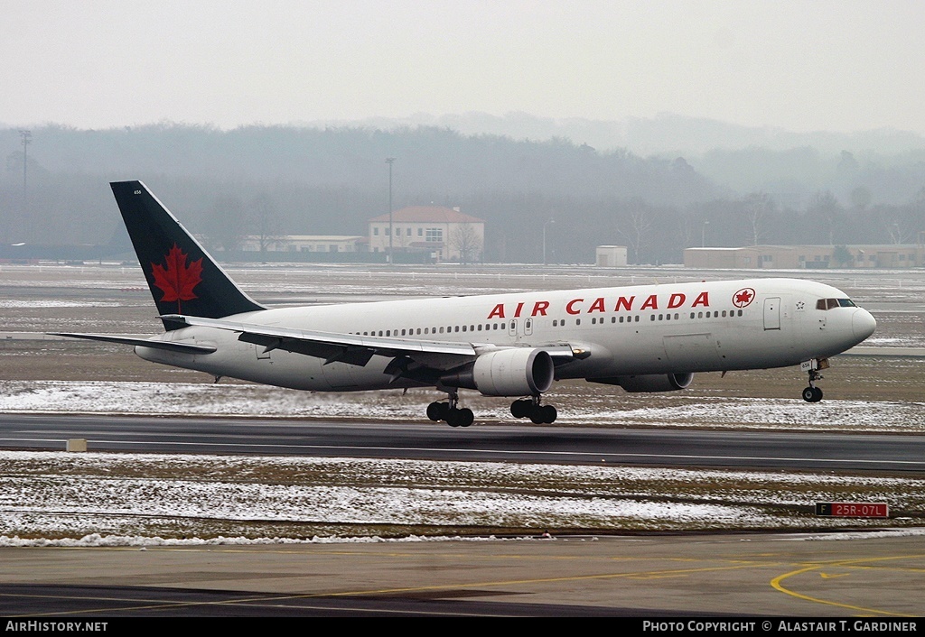 Aircraft Photo of C-GHLA | Boeing 767-35H/ER | Air Canada | AirHistory.net #55335