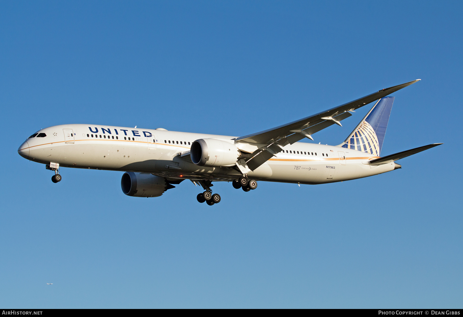 Aircraft Photo of N17963 | Boeing 787-9 Dreamliner | United Airlines | AirHistory.net #55660